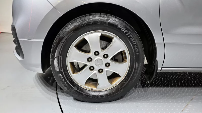 Hyundai Grand Starex