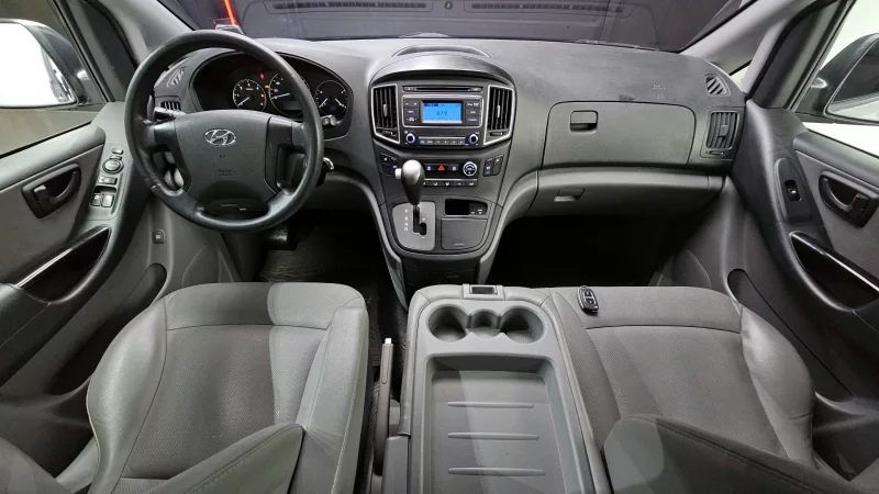 Hyundai Grand Starex