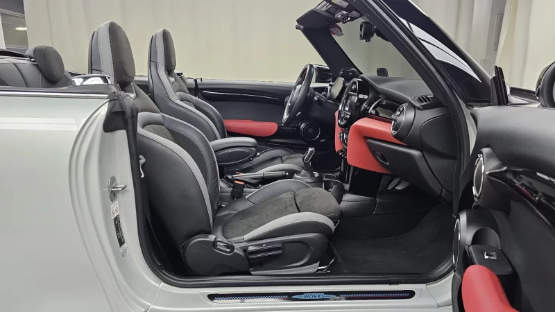 MINI Cooper Convertible