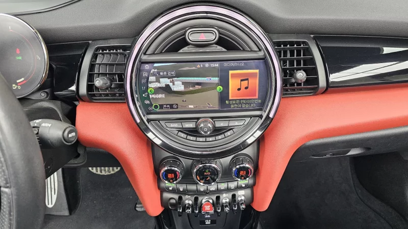 MINI Cooper Convertible