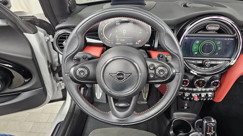 MINI Cooper Convertible