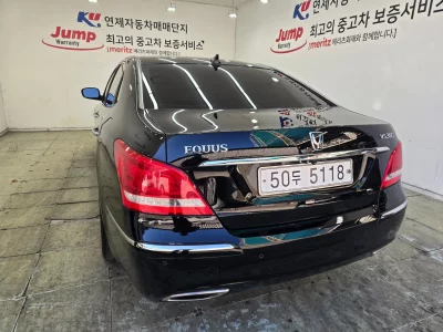 Hyundai Equus