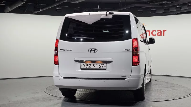 Hyundai Starex