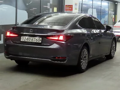 Lexus ES300h