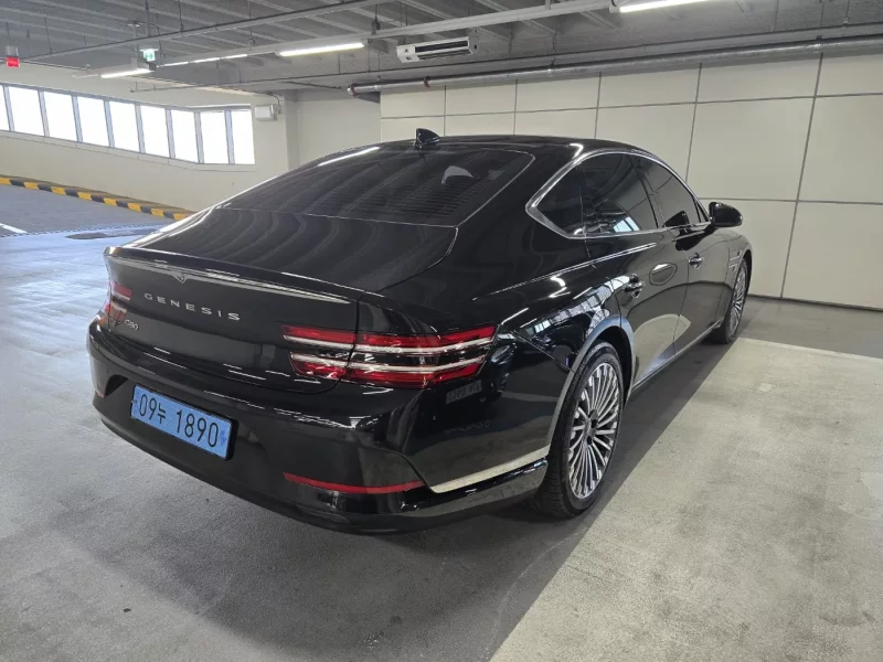 Genesis Electrified G80