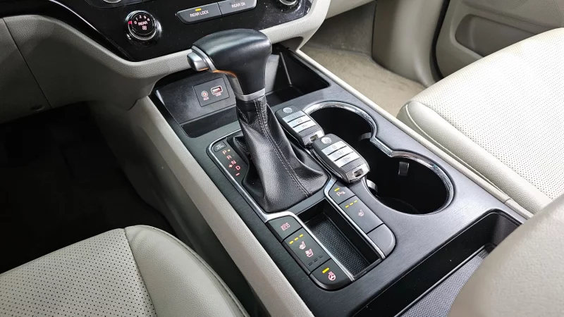 Kia Carnival