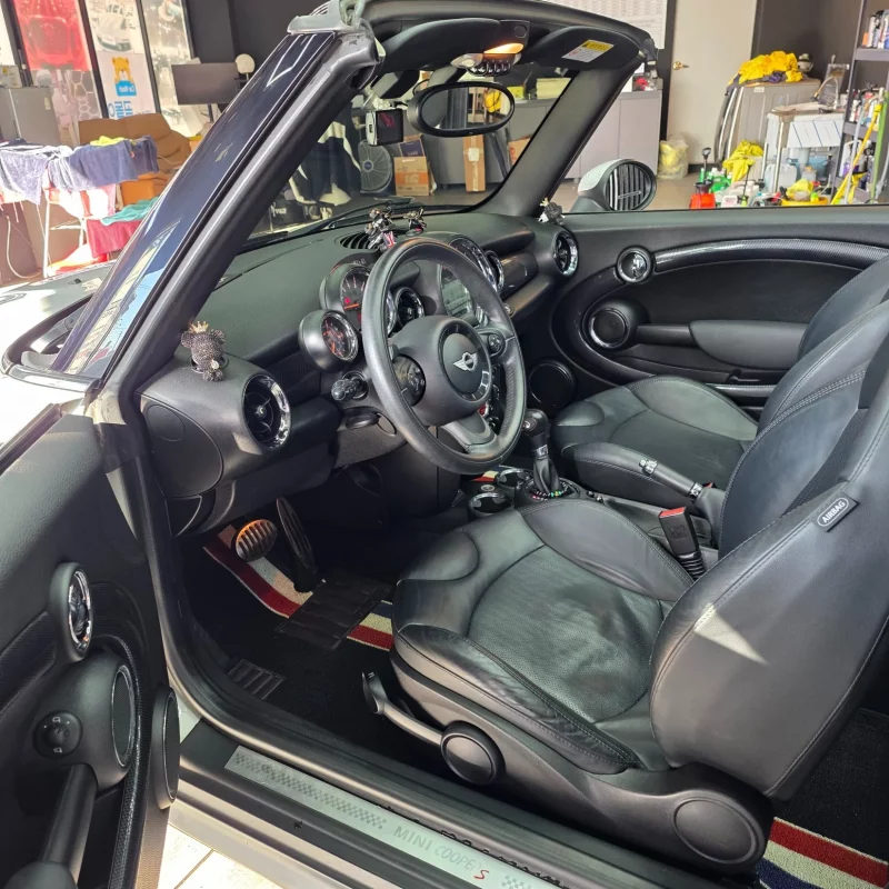 MINI Cooper Convertible