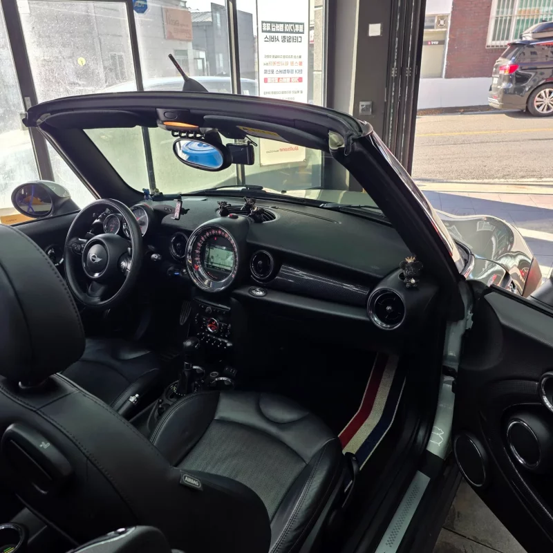 MINI Cooper Convertible