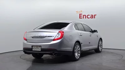 Lincoln MKS