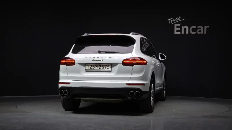 Porsche CAYENNE