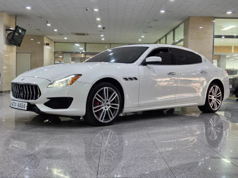 Maserati QUATTROPORTE