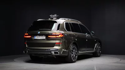 BMW X7
