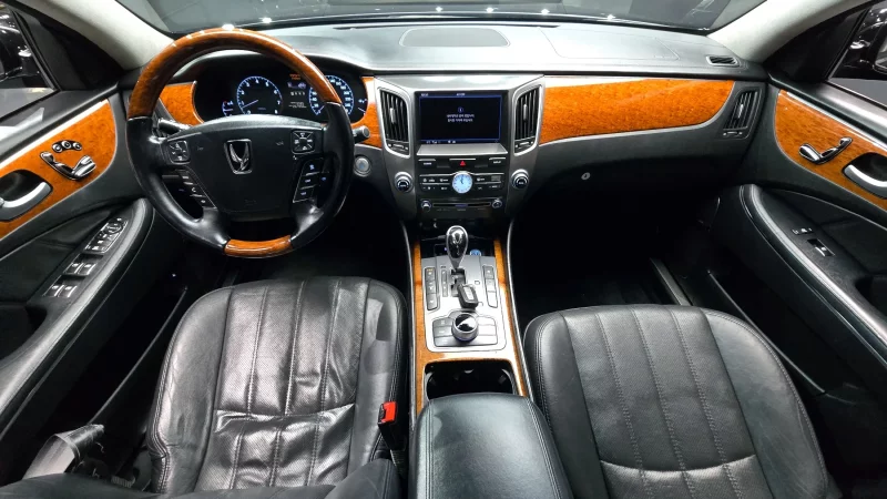 Hyundai Equus
