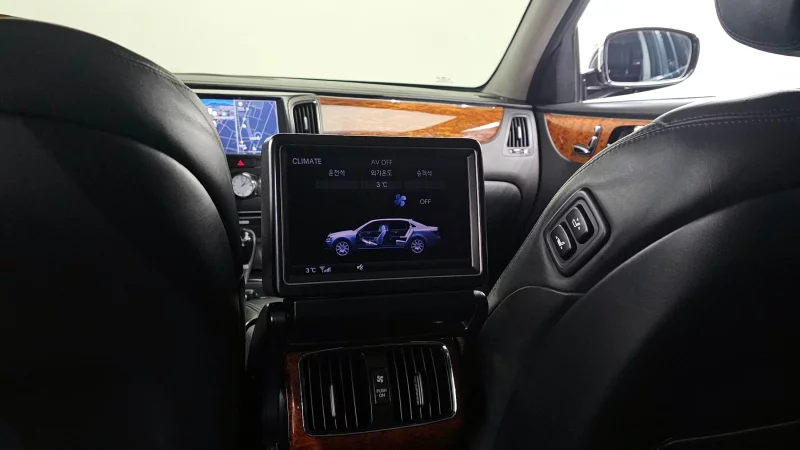 Hyundai Equus