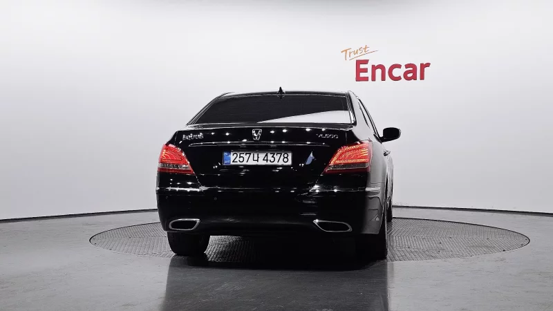 Hyundai Equus