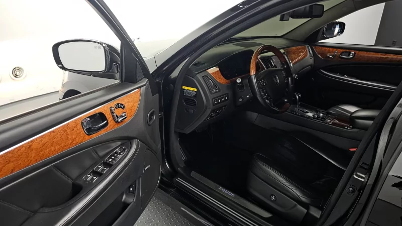 Hyundai Equus