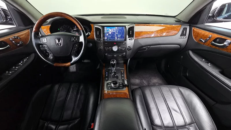 Hyundai Equus
