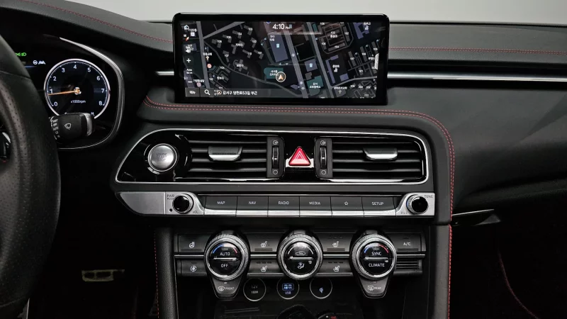 Genesis G70