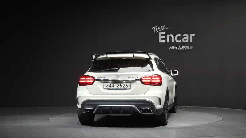 Mercedes-Benz GLA-Class