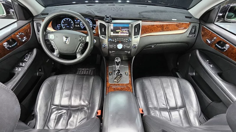 Hyundai Equus