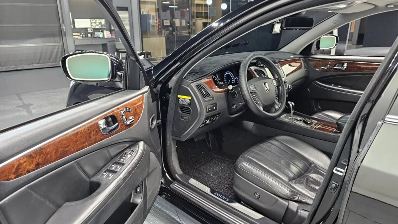Hyundai Equus