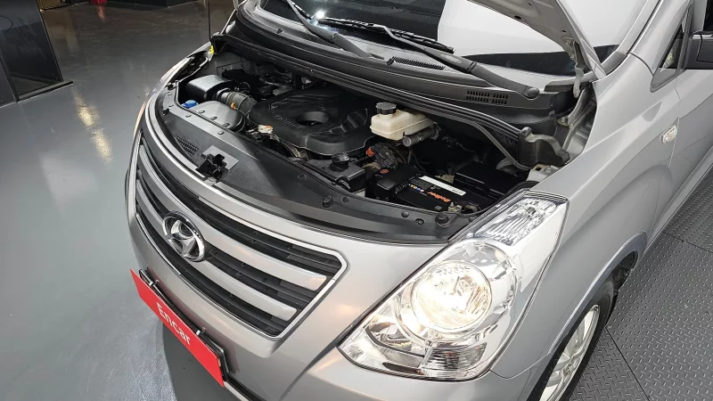 Hyundai Grand Starex