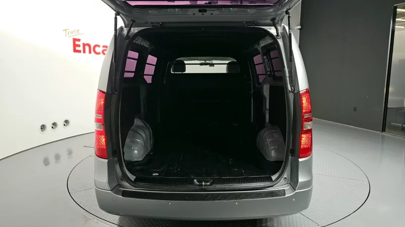 Hyundai Grand Starex