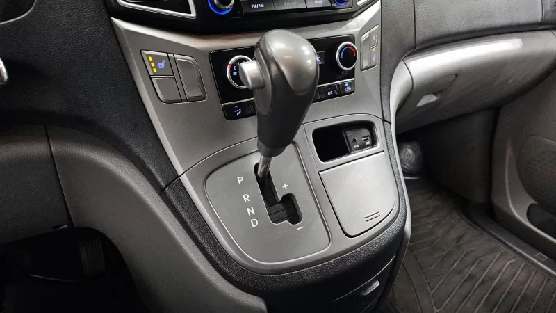 Hyundai Grand Starex