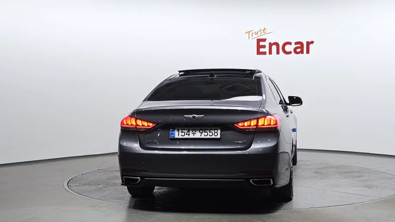 Hyundai Genesis