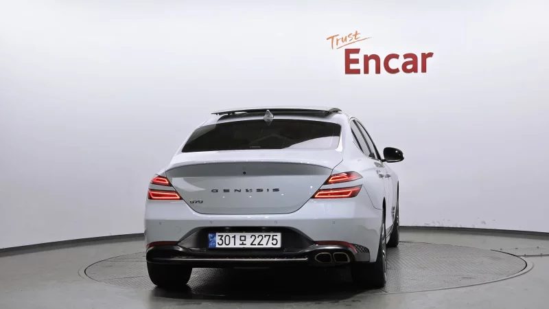 Genesis G70