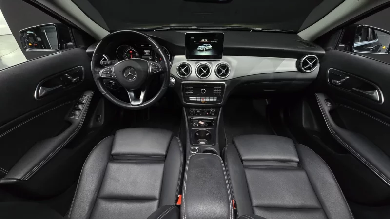 Mercedes-Benz GLA-Class