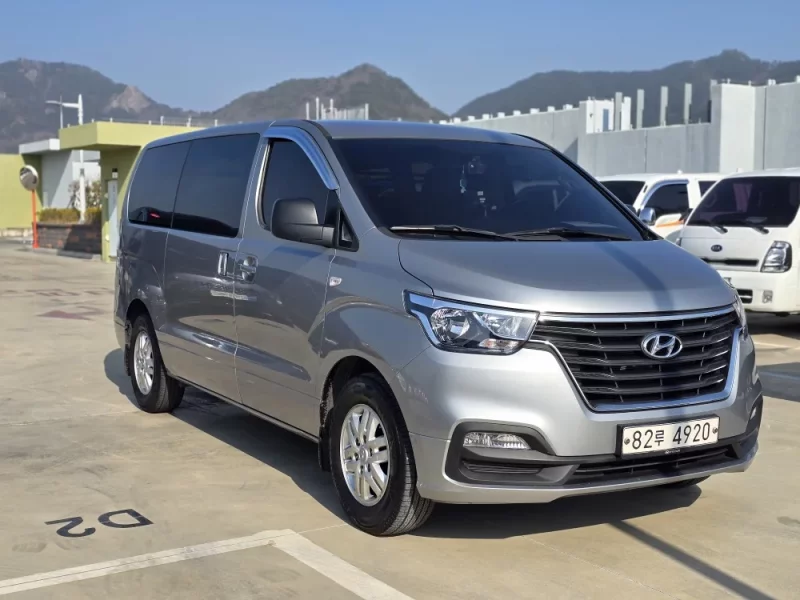 Hyundai Starex