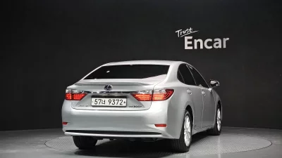 Lexus ES300h