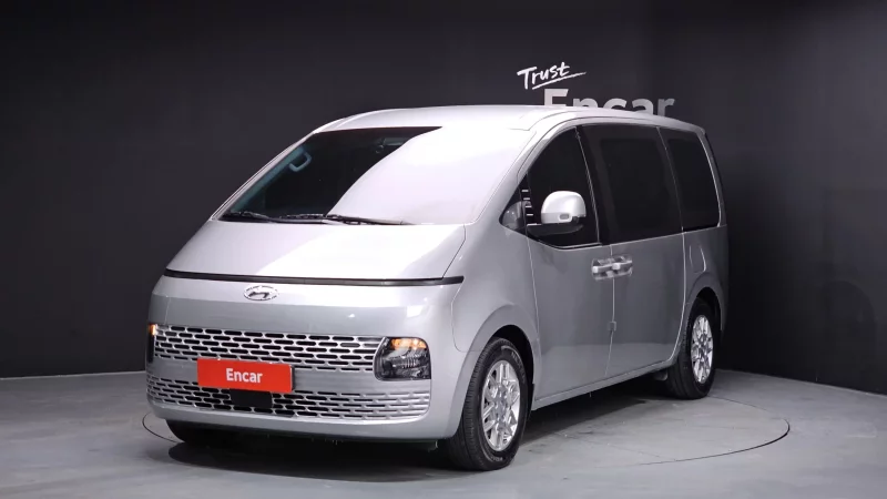 Hyundai Staria