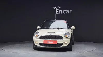 MINI Cooper Convertible