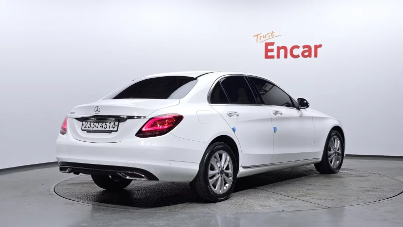 Mercedes-Benz C-Class