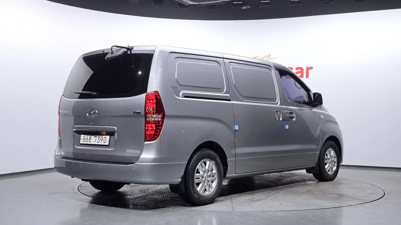 Hyundai Grand Starex