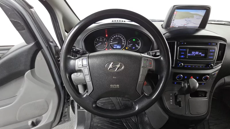 Hyundai Grand Starex