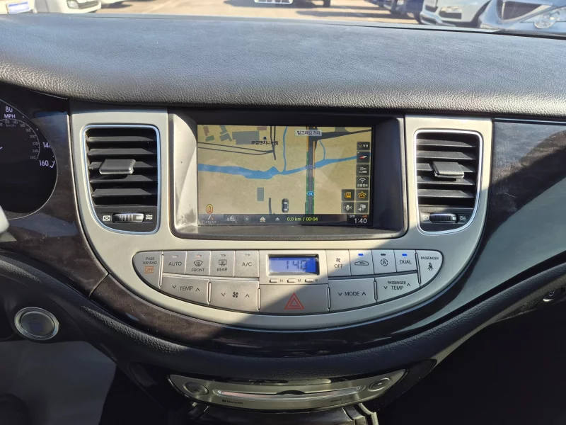 Hyundai Genesis