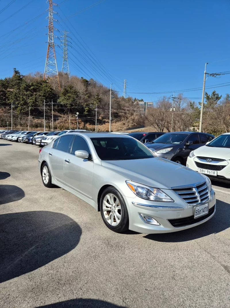 Hyundai Genesis