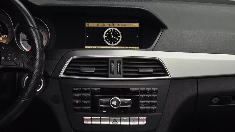 Mercedes-Benz C-Class