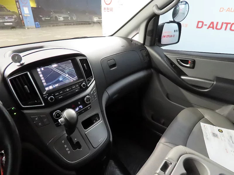 Hyundai Grand Starex