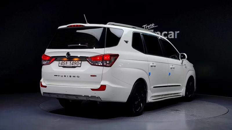 SsangYong Korando Turismo