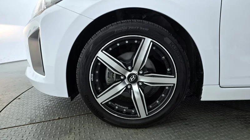 Hyundai Ioniq