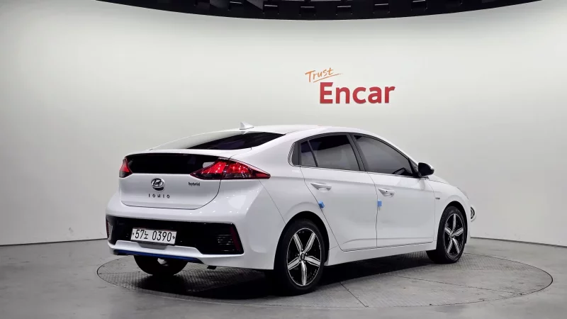 Hyundai Ioniq