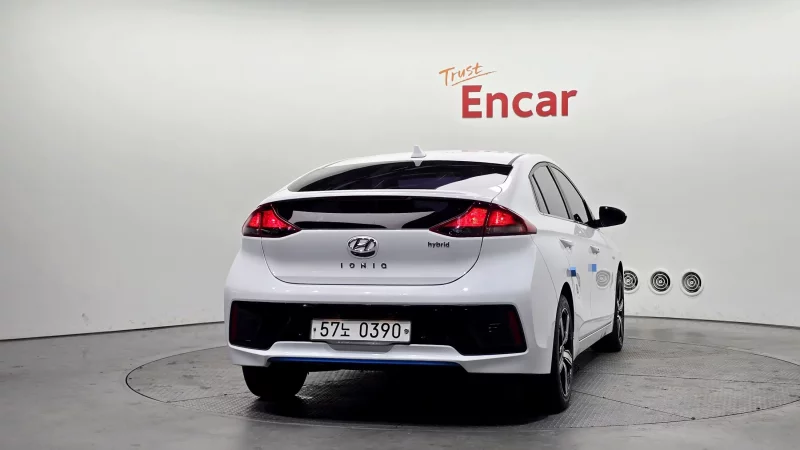 Hyundai Ioniq