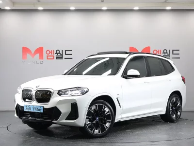 BMW iX3