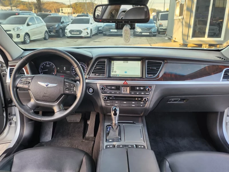 Hyundai Genesis