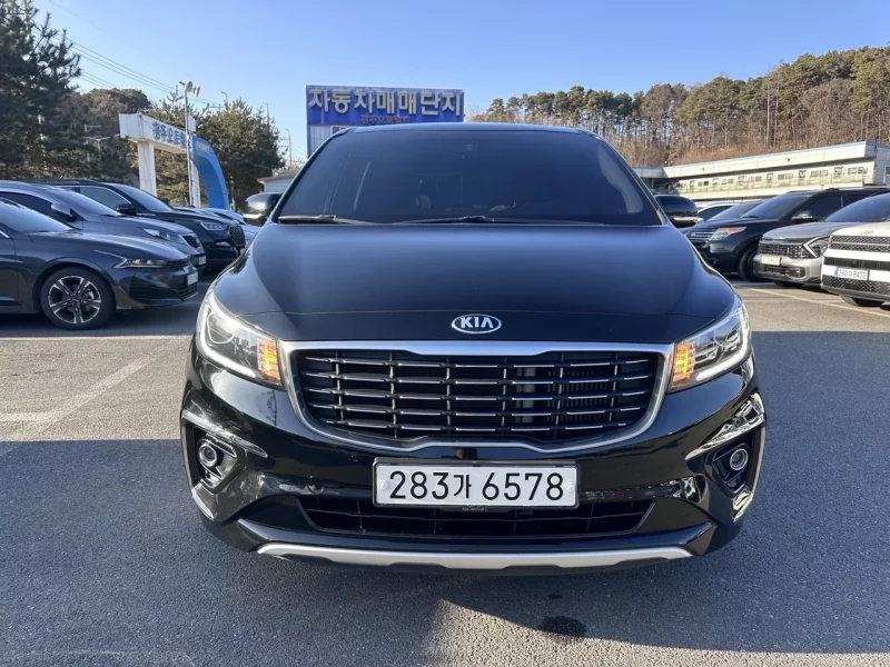Kia Carnival