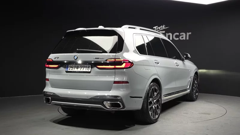 BMW X7